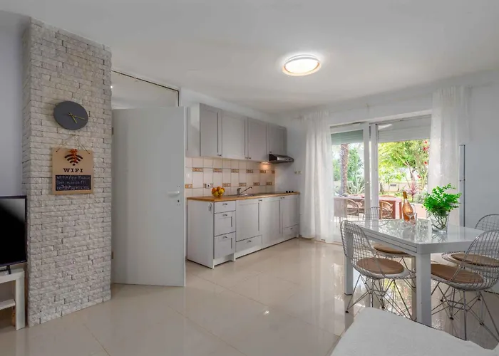 In - Istrien 42143 * 波雷奇