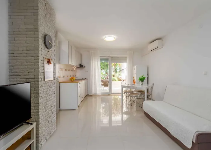 In - Istrien 42143 *